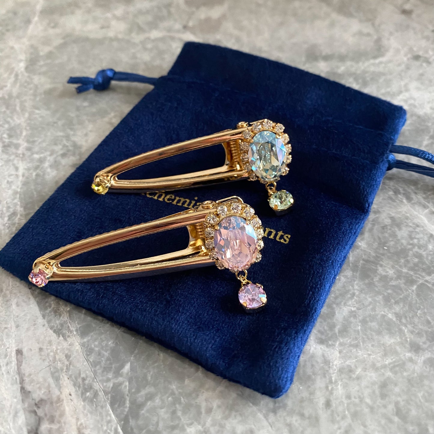 【数量限定】揺れる光のきらめき|スワロフスキークリスタル|ヘアクリップ(限定・新緑グリーンカラー)