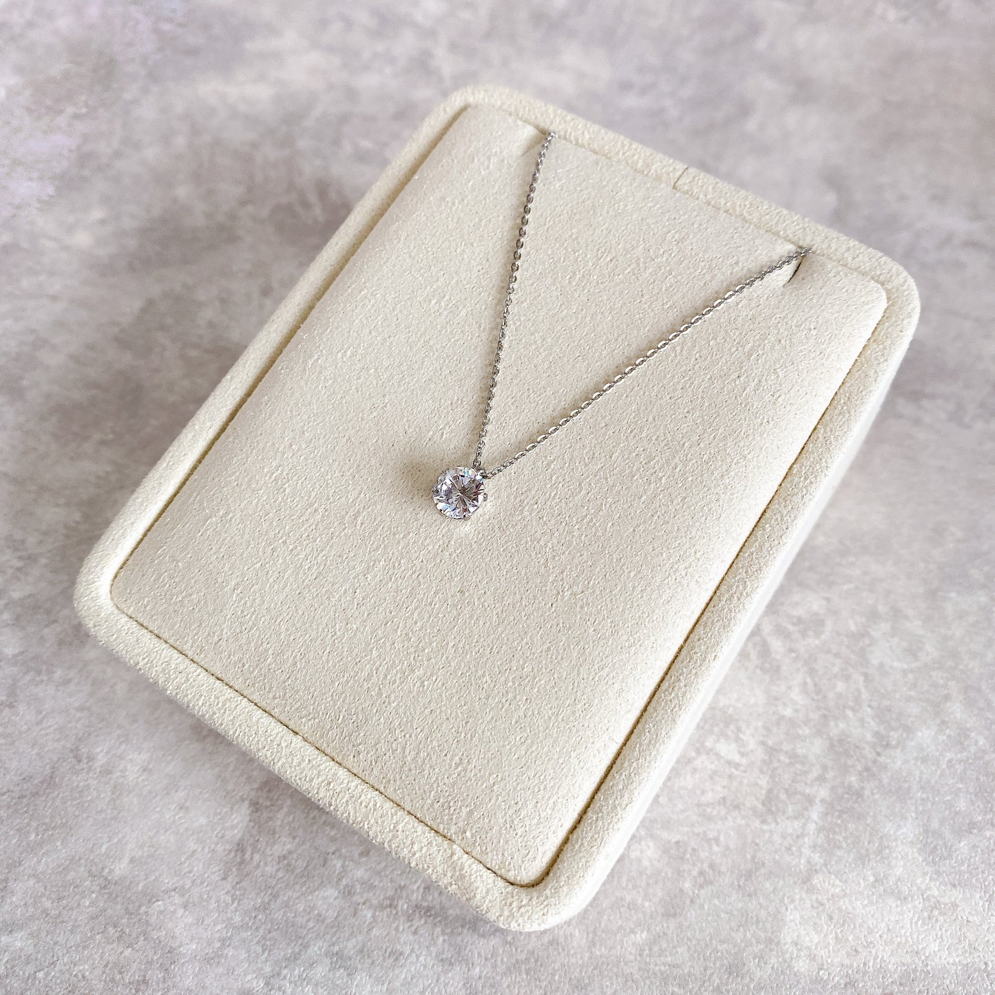 聖なる光の一粒ネックレス (silver)