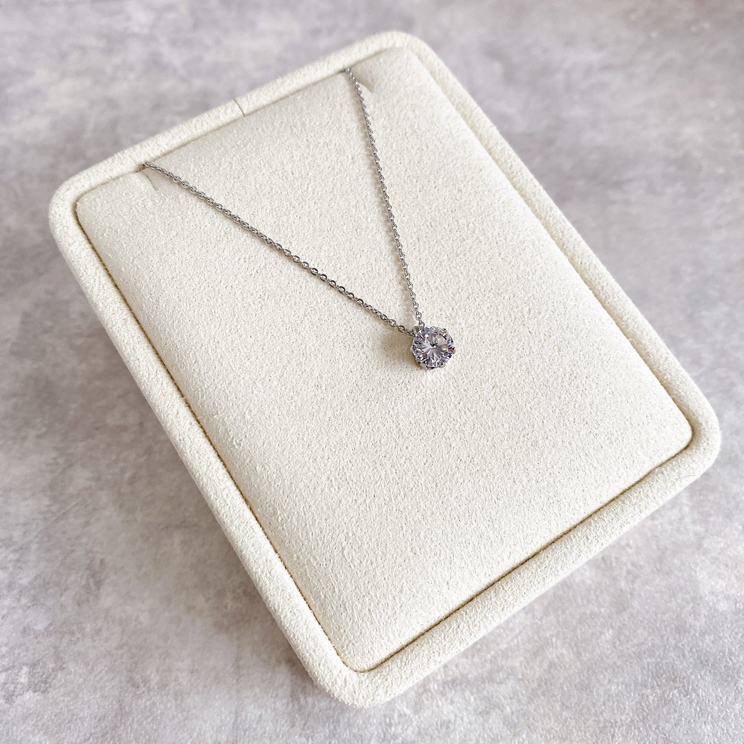 聖なる光の一粒ネックレス (silver)