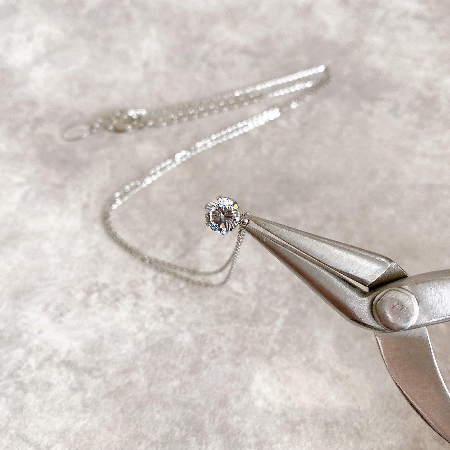 聖なる光の一粒ネックレス (silver)