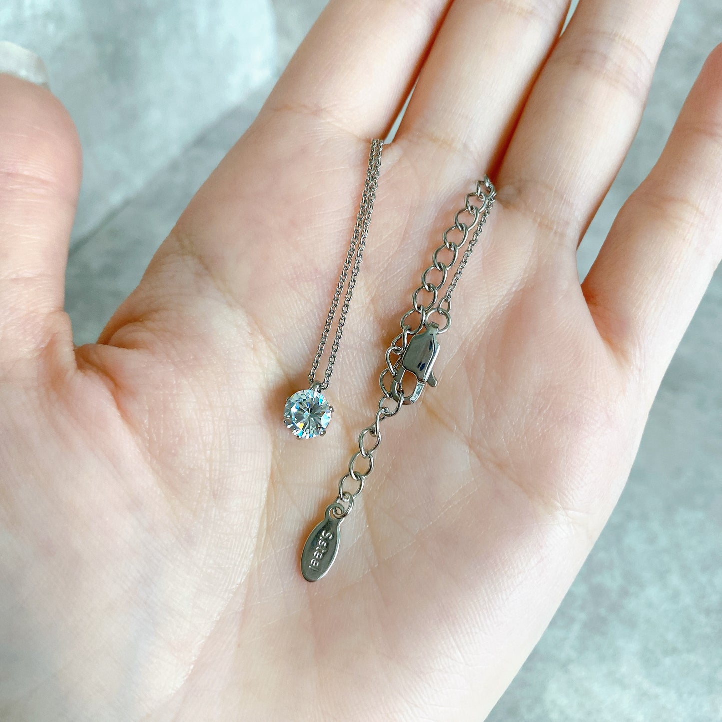 聖なる光の一粒ネックレス (silver)