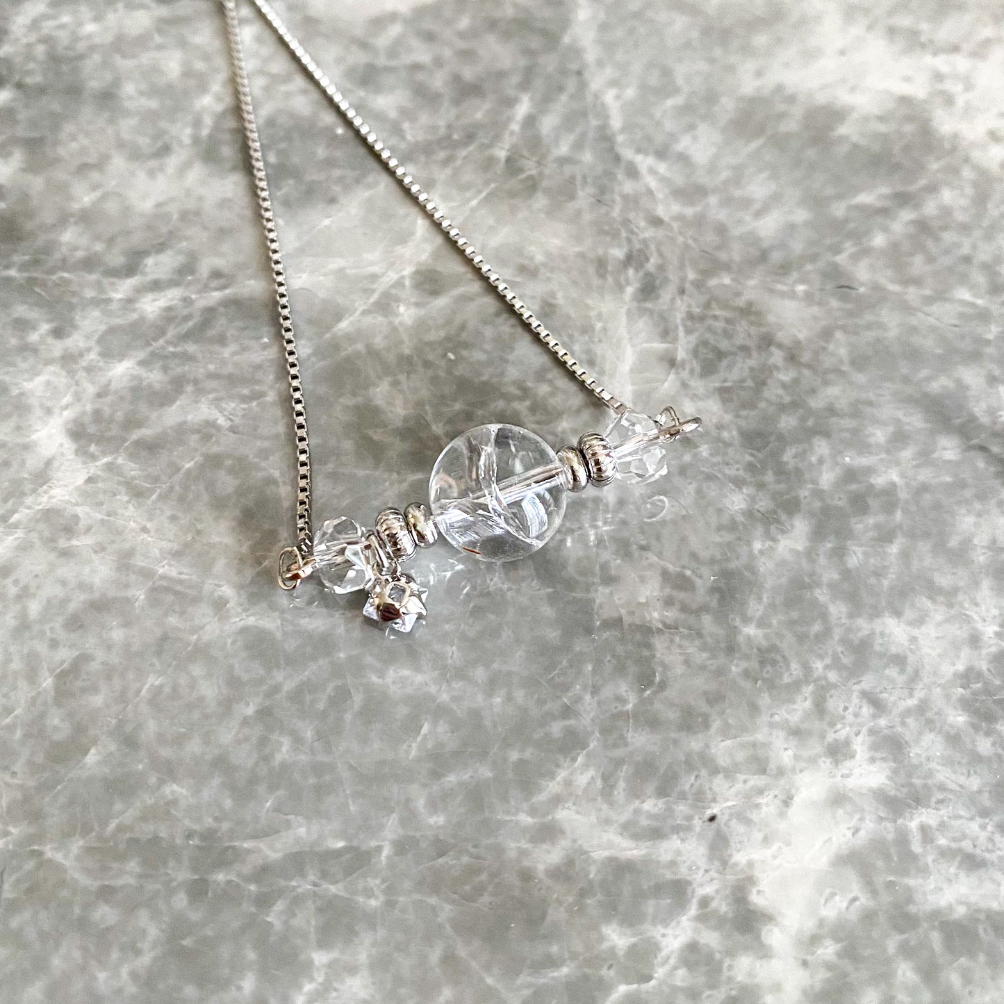 虹入り水晶｜幸運を呼び込むチェーンブレスレット