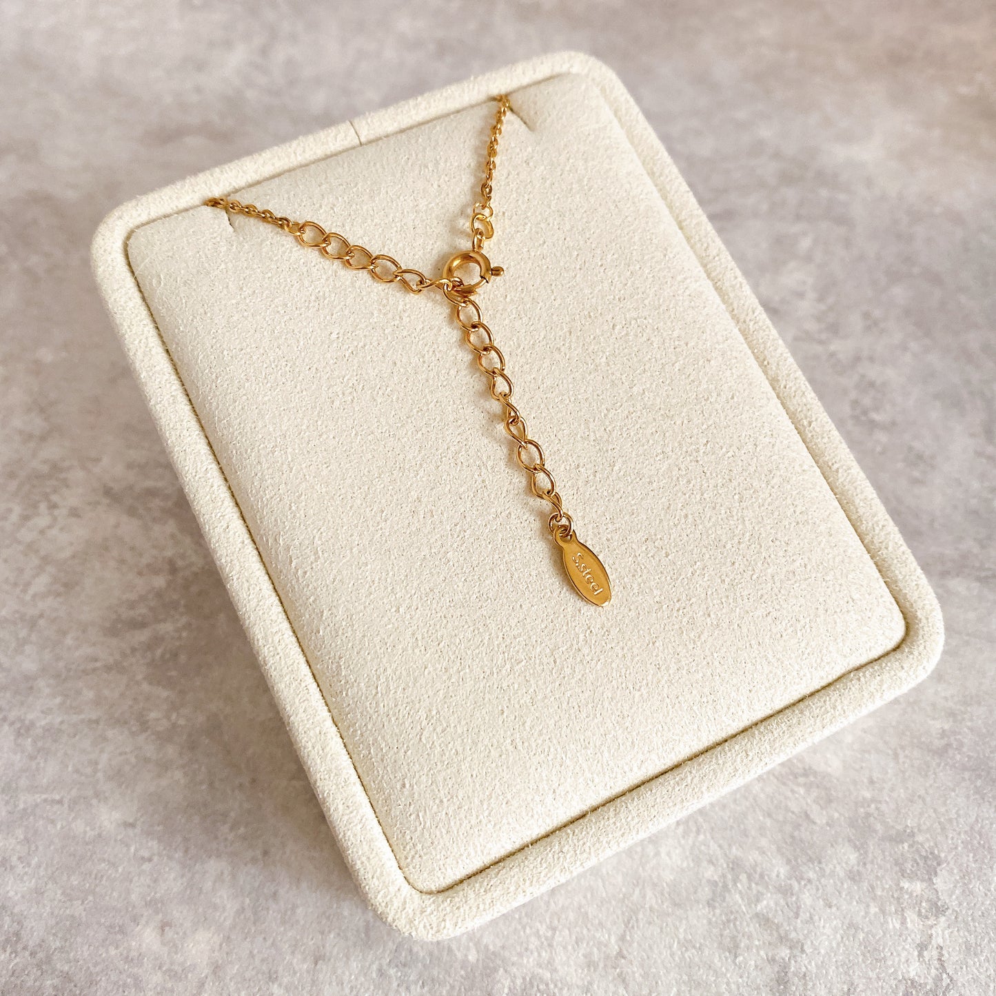 【満月限定🌕】Golden Crescent ネックレス