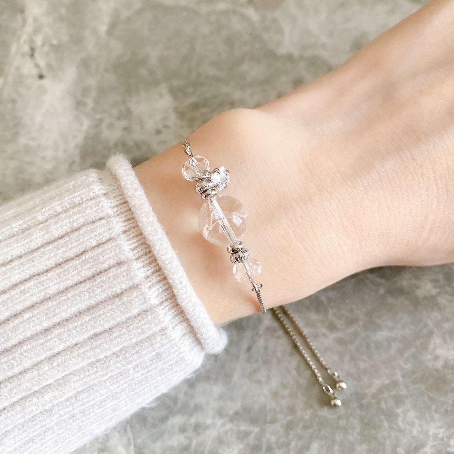 虹入り水晶｜幸運を呼び込むチェーンブレスレット