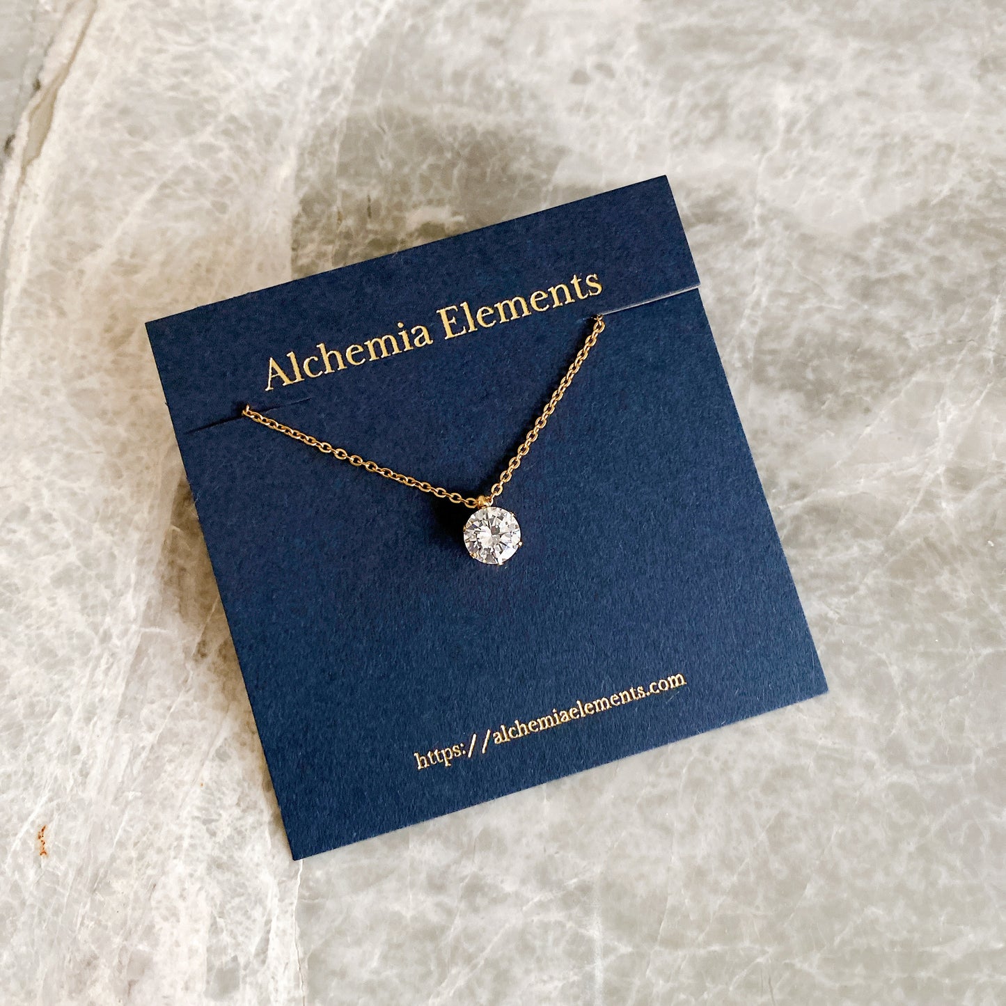 聖なる光の一粒ネックレス (Gold)