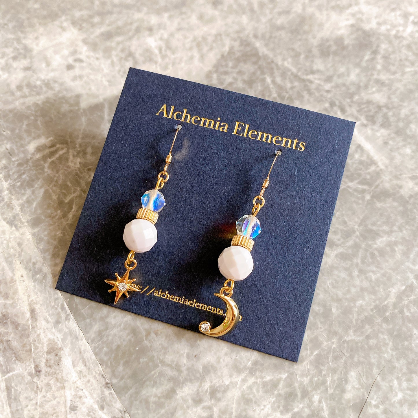 【新春・3日間限定】《白の女神》耳飾りセット