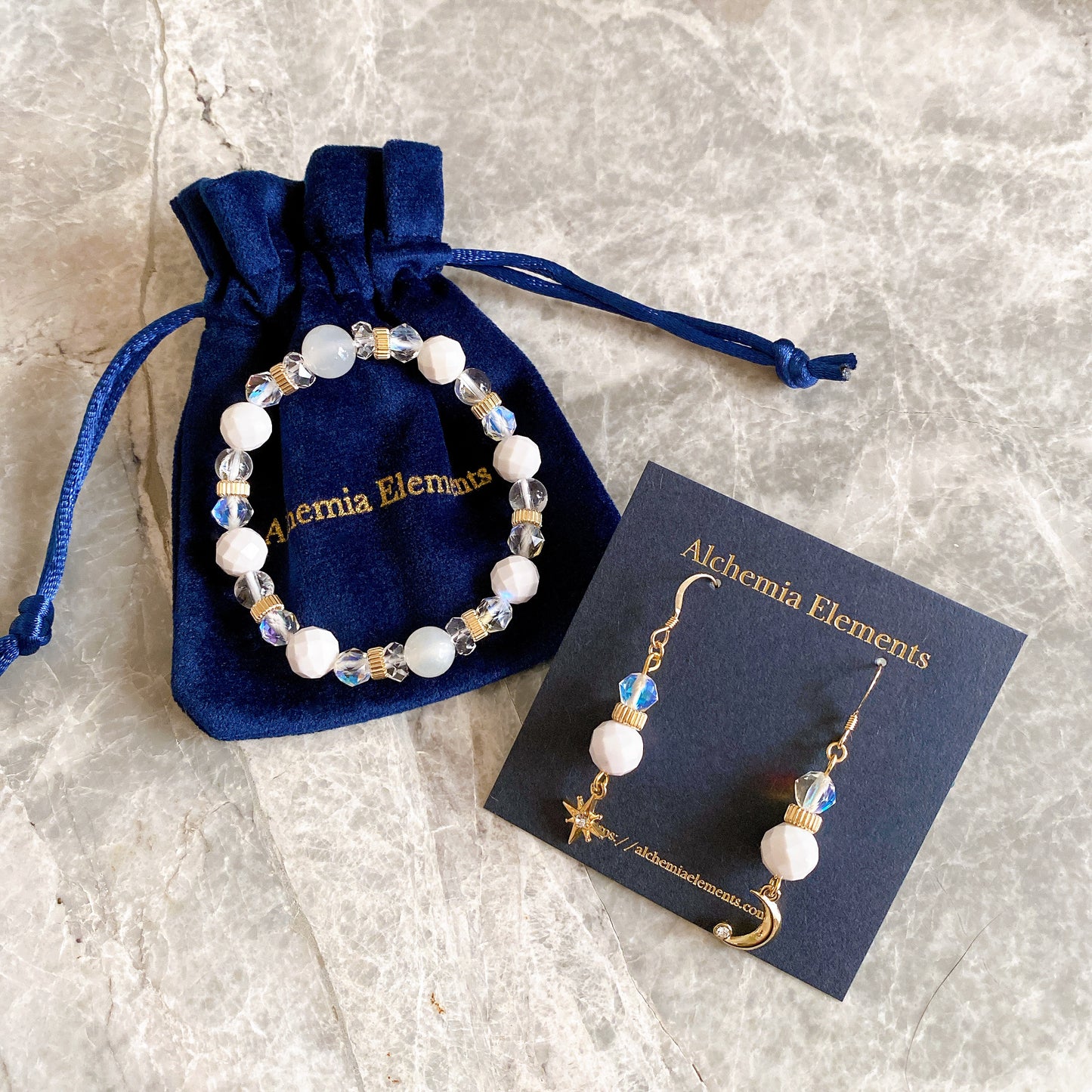 【新春・3日間限定】《白の女神》耳飾りセット